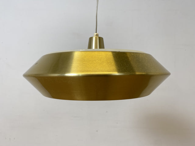 WMK I Grandiose skandinavische goldene Space Age Hängelampe aus Aluminiumhte