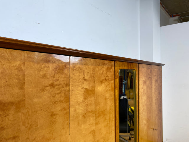 Stilvoller und gut erhaltener großer 50er Jahre Rockabilly Kleiderschrank mit Spiegeltür I Schrank Schlafzimmerschrank Wäscheschrank Wardrobe Vintage Mid-Century 60er I