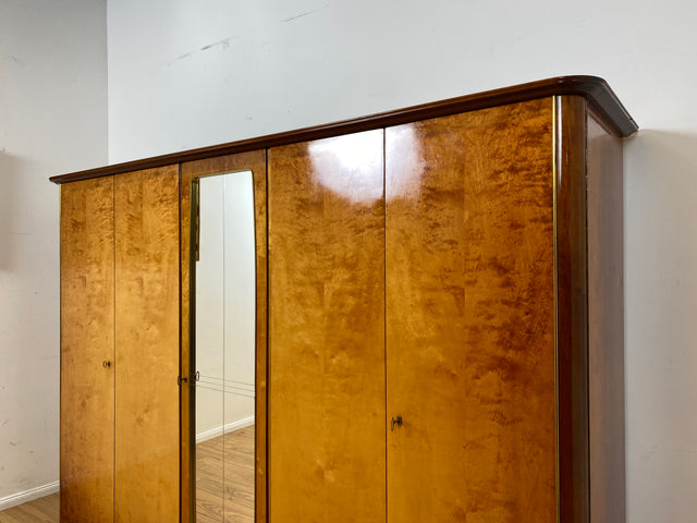 Stilvoller und gut erhaltener großer 50er Jahre Rockabilly Kleiderschrank mit Spiegeltür I Schrank Schlafzimmerschrank Wäscheschrank Wardrobe Vintage Mid-Century 60er I