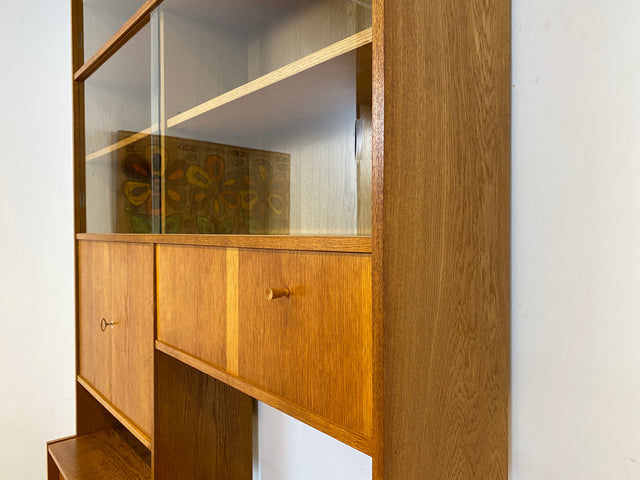 WMK I Hochwertiger großer Mid-Century Bücherschrank I Vollholz in Eiche I mit Vitrine und Schiebetüren I Highboard Büchervitrine Regalwand Eckregal Eckschrank Regal Wohnwand Vintage 50er 60er