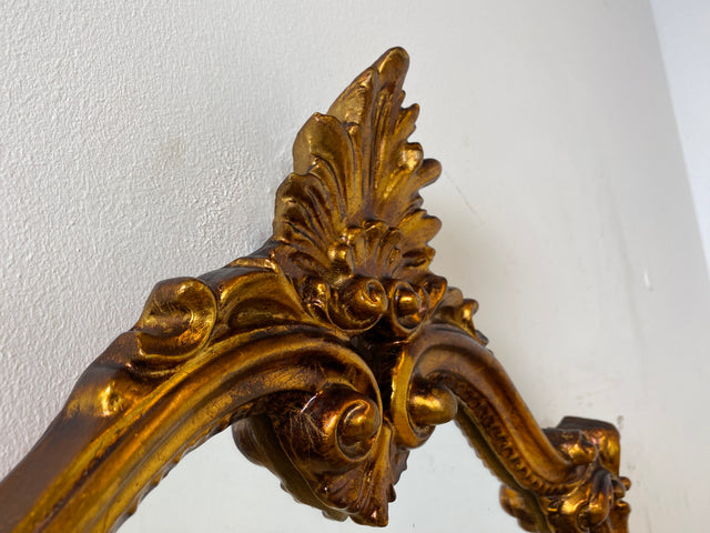 Wunderschöner großer Vintage Wandspiegel im antiken Stil mit goldenem Akanthusblatt Rahmen aus Stuck