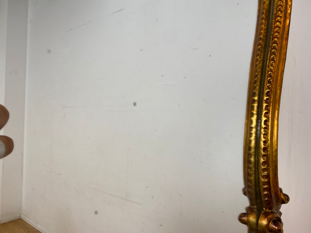 Wunderschöner großer Vintage Wandspiegel im antiken Stil mit goldenem Akanthusblatt Rahmen aus Stuck