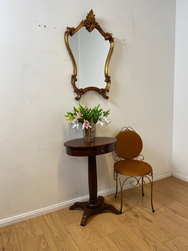 Wunderschöner großer Vintage Wandspiegel im antiken Stil mit goldenem Akanthusblatt Rahmen aus Stuck