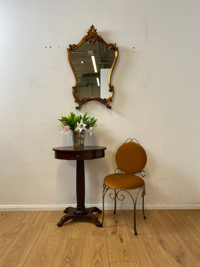 Wunderschöner großer Vintage Wandspiegel im antiken Stil mit goldenem Akanthusblatt Rahmen aus Stuck
