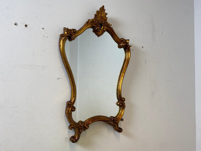 Wunderschöner großer Vintage Wandspiegel im antiken Stil mit goldenem Akanthusblatt Rahmen aus Stuck