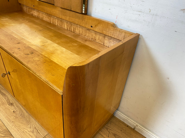 Formschöne helle Mid-Century Spiegelkommode mit großem Spiegel I Frisierkommode Schminkkommode Schminktisch Wäschekommode Sideboard Kommode Wäschekommode Vintage 50er 60er I
