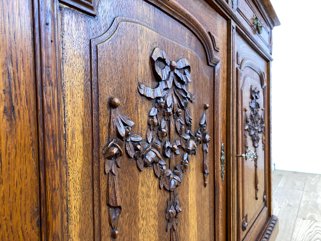 Vornehme handverzierte antike Anrichte aus Eiche mit Schubladen und edlem Messingbeschlag I Schrank Kommode Wickelkommode Küchenschrank Bauernschrank Sideboard Jugendstil Vintage I