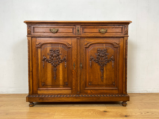 Vornehme handverzierte antike Anrichte aus Eiche mit Schubladen und edlem Messingbeschlag I Schrank Kommode Wickelkommode Küchenschrank Bauernschrank Sideboard Jugendstil Vintage I