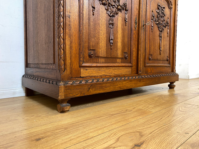 Vornehme handverzierte antike Anrichte aus Eiche mit Schubladen und edlem Messingbeschlag I Schrank Kommode Wickelkommode Küchenschrank Bauernschrank Sideboard Jugendstil Vintage I