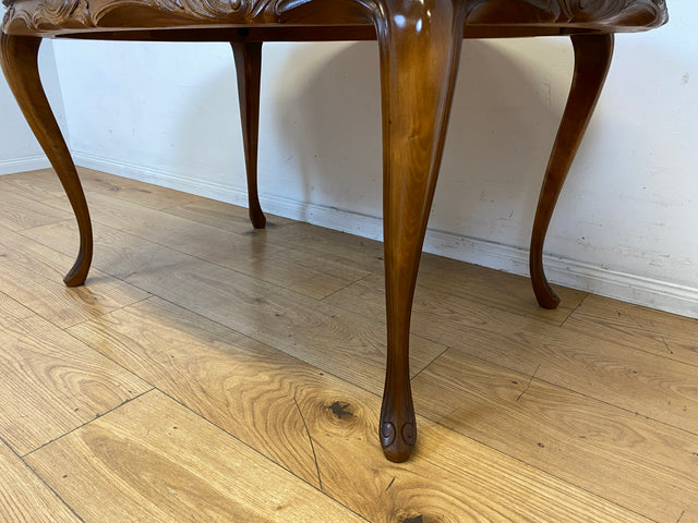 Wunderschöner und sehr gut erhaltener handverzierter Chippendale Couchtisch mit feinen Intarsien I Wohnzimmertisch Coffee Table Salontisch Sitzgarnitur Stilmöbel Vintage I