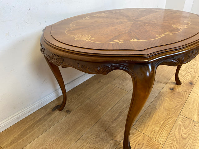 Wunderschöner und sehr gut erhaltener handverzierter Chippendale Couchtisch mit feinen Intarsien I Wohnzimmertisch Coffee Table Salontisch Sitzgarnitur Stilmöbel Vintage I