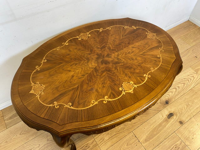 Wunderschöner und sehr gut erhaltener handverzierter Chippendale Couchtisch mit feinen Intarsien I Wohnzimmertisch Coffee Table Salontisch Sitzgarnitur Stilmöbel Vintage I