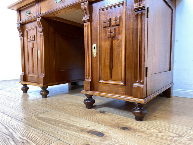 Eleganter und gut erhaltener handverzierter antiker Schreibtisch mit edlem Messingbeschlag I Massivholz in Eiche I Arbeitstisch Bürotisch Sekretär Jugendstil Vintage I