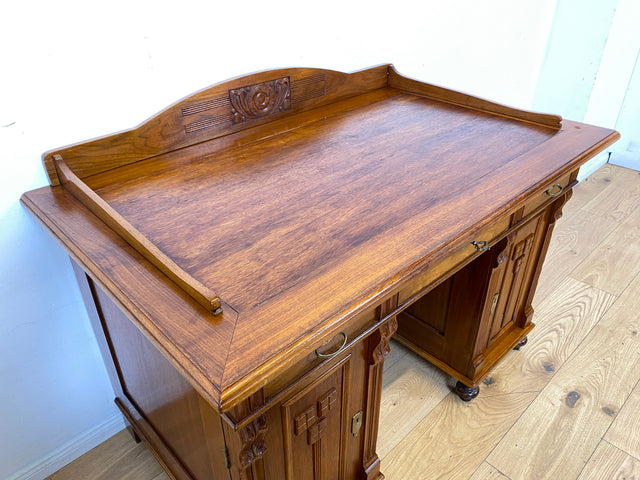 Eleganter und gut erhaltener handverzierter antiker Schreibtisch mit edlem Messingbeschlag I Massivholz in Eiche I Arbeitstisch Bürotisch Sekretär Jugendstil Vintage I