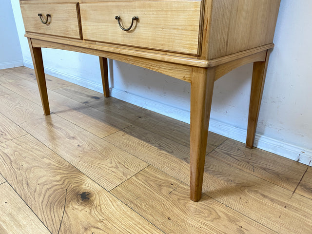 Hochwertige helle Mid-Century Kommode aus vollem Holz mit Schubladen & Messinggriffen I Sideboard Anrichte Schubladenkommode Schrank Wäschekommode Flurkommode Vintage 50er 60er