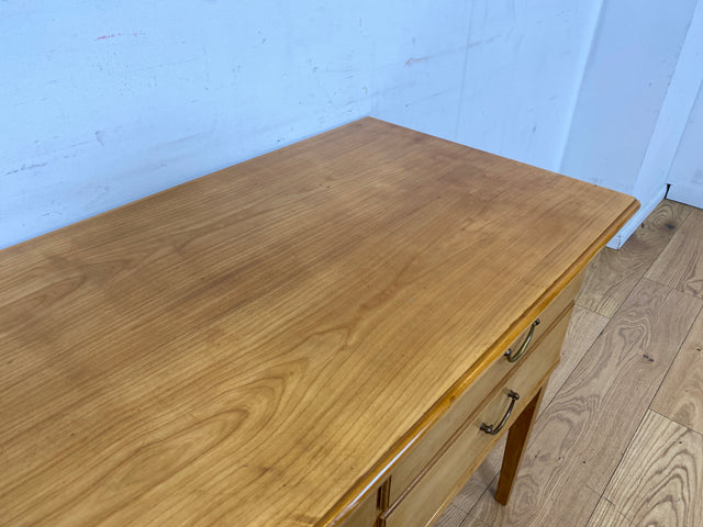 Hochwertige helle Mid-Century Kommode aus vollem Holz mit Schubladen & Messinggriffen I Sideboard Anrichte Schubladenkommode Schrank Wäschekommode Flurkommode Vintage 50er 60er