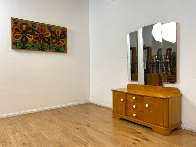 Freundliche und gut erhaltene helle Mid-Century Spiegelkommode I Vollholz furniert I Frisierkommode Schminktisch Kommode Wäschekommode Sideboard Spiegel 60er Vintage I
