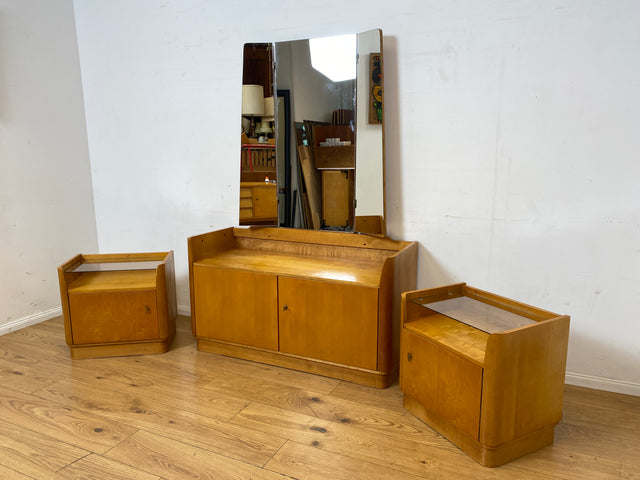 Formschöne helle Mid-Century Spiegelkommode mit großem Spiegel I Frisierkommode Schminkkommode Schminktisch Wäschekommode Sideboard Kommode Wäschekommode Vintage 50er 60er I