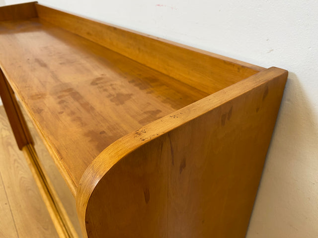 Formschöne helle Mid-Century Vitrine aus vollem Holz mit original Gläsern I Büchervitrine Bücherschrank Bücherregal Regal Kommode Sideboard Glasvitrine Vintage 50er 60er I