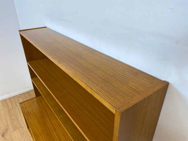 Stilvoller heller 60er Jahre Bücherschrank mit abnehmbarem Regal Oberteil & Schubladen I Bücherregal Highboard Sideboard Kommode Geschirrschrank Vintage Mid-Century 50er