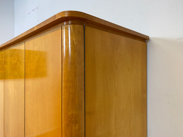 WMK I Formschöner und perfekt aufgeteilter heller 60er Jahre Kleiderschrank I Schrank Schlafzimmerschrank Wäscheschrank Wardrobe Vintage Mid-Century Rockabilly 50er I