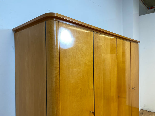 WMK I Formschöner und perfekt aufgeteilter heller 60er Jahre Kleiderschrank I Schrank Schlafzimmerschrank Wäscheschrank Wardrobe Vintage Mid-Century Rockabilly 50er I