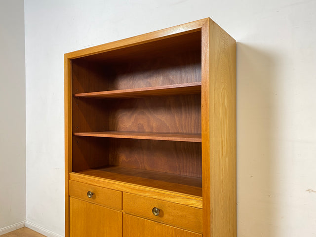 WMK I Hochwertiger heller Mid-Century Bücherschrank von Musterring aus vollem Holz mit Schubladen