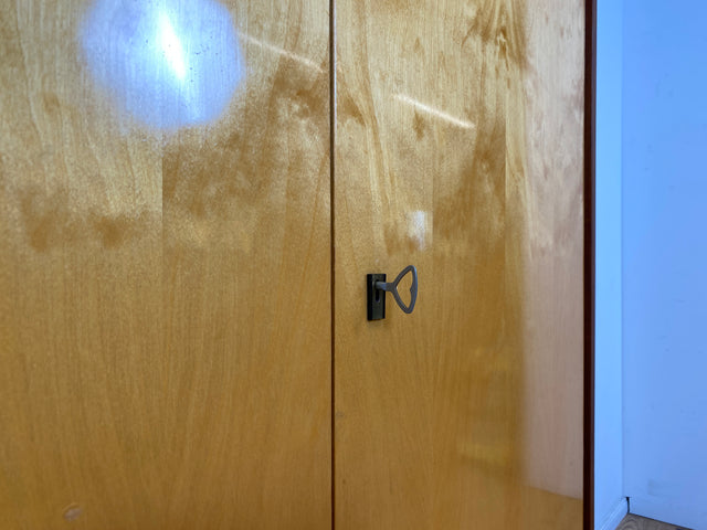 Minimalistischer und gut erhaltener heller Mid-Century Kleiderschrank aus 1966 mit Schubladen I Schrank Schlafzimmerschrank Wardrobe Wäscheschrank Vintage Retro 70er I (Kopie)