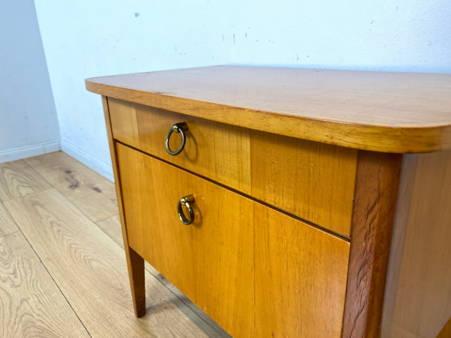 Sehr schöner heller Mid-Century Nachttisch mit Schublade , Klappe & Messinggriffen I Nachtkommode Nachtschrank Nachtschränkchen Kommode Beistelltisch 50er 60er Vintage I