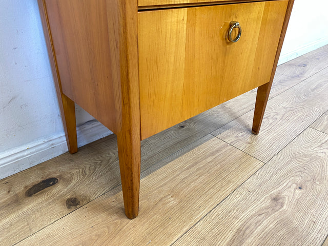 Sehr schöner heller Mid-Century Nachttisch mit Schublade , Klappe & Messinggriffen I Nachtkommode Nachtschrank Nachtschränkchen Kommode Beistelltisch 50er 60er Vintage I