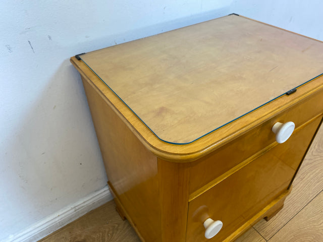 Freundlicher heller Mid-Century Nachttisch mit Schublade und Glasauflage I Vollholz furniert I Nachtkommode Nachtschrank Nachtschränkchen Kommode 60er Vintage I