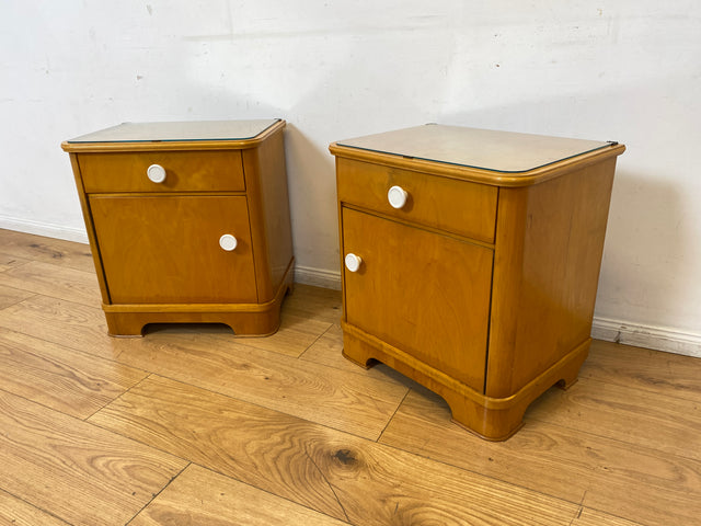 Freundlicher heller Mid-Century Nachttisch mit Schublade und Glasauflage I Vollholz furniert I Nachtkommode Nachtschrank Nachtschränkchen Kommode 60er Vintage I