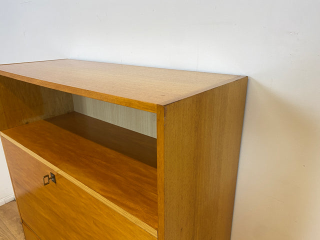 WMK Minimalistischer heller Mid-Century Schreibschrank mit stabiler Schreibplatte
