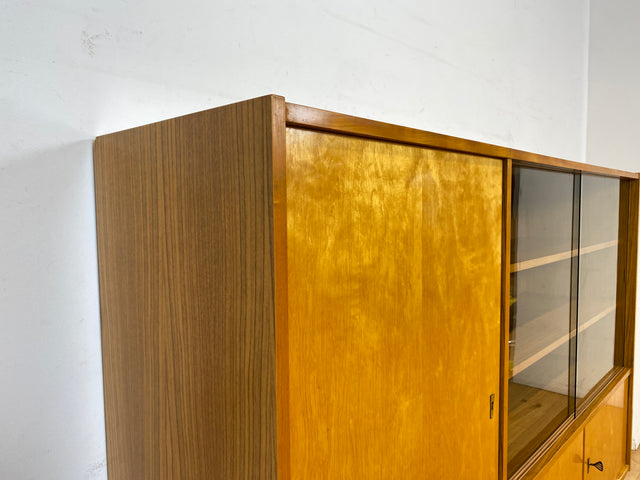 Schöner heller Mid-Century Wohnzimmerschrank aus 1964 mit verstellbaren Regalböden I Vitrine Highboard Glasvitrine Bücherschrank Büchervitrine Sideboard Schrank Vintage Retro 60er I