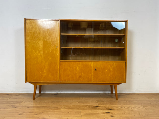 Schöner heller Mid-Century Wohnzimmerschrank aus 1964 mit verstellbaren Regalböden I Vitrine Highboard Glasvitrine Bücherschrank Büchervitrine Sideboard Schrank Vintage Retro 60er I