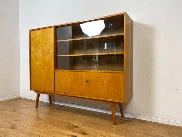 Schöner heller Mid-Century Wohnzimmerschrank aus 1964 mit verstellbaren Regalböden I Vitrine Highboard Glasvitrine Bücherschrank Büchervitrine Sideboard Schrank Vintage Retro 60er I