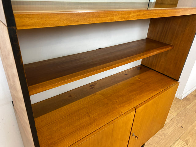 Sehr schöner heller Mid-Century Wohnzimmerschrank aus 1969 mit Vitrine und Regal I Highboard Bücherschrank Bücherregal Kommode Sideboard Geschirrschrank Vintage 70er