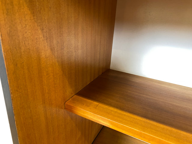 Sehr schöner heller Mid-Century Wohnzimmerschrank aus 1969 mit Vitrine und Regal I Highboard Bücherschrank Bücherregal Kommode Sideboard Geschirrschrank Vintage 70er