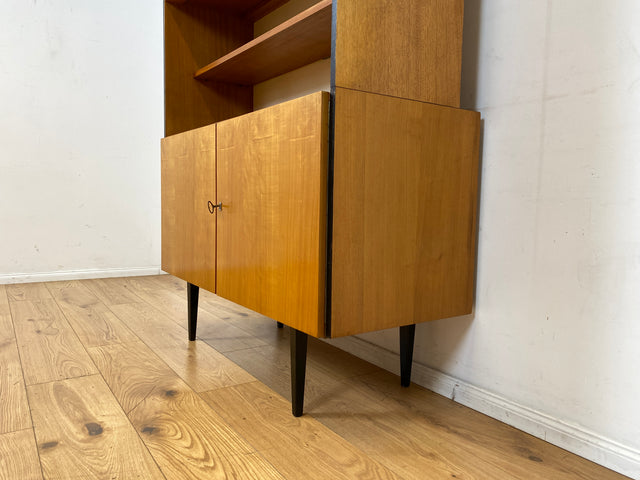 Sehr schöner heller Mid-Century Wohnzimmerschrank aus 1969 mit Vitrine und Regal I Highboard Bücherschrank Bücherregal Kommode Sideboard Geschirrschrank Vintage 70er