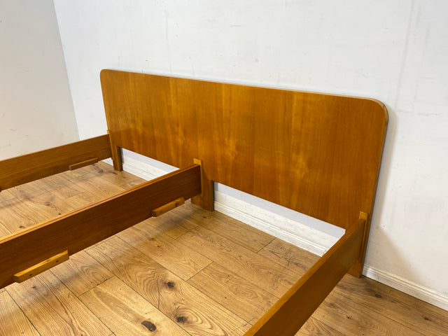 Besonders schönes helles Mid-Century Bett für 100x200cm Matratzen mit aufwendig gearbeitetem Rattan Geflecht I Doppelbett Holzbett Bettrahmen Schlafzimmer 50er 60er Vintage I