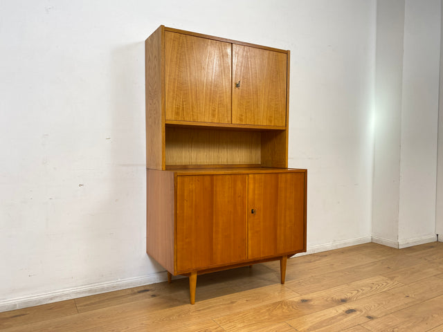 WMK I Stilvolles helles Mid-Century Highboard aus 1962 I Vollholz in Kirsche I Schrank Bücherschrank Wohnzimmerschrank Kommode Sideboard Bücherschrank 60er Vintage DDR Retro I