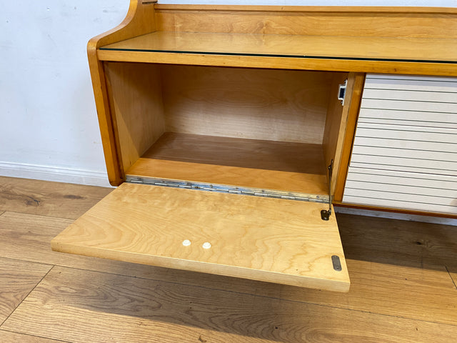 WMK I Stilvolles helles Mid-Century Lowboard mit Schubladen, Glasablage und Messinggriffen I