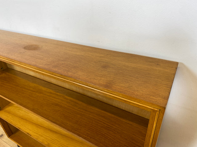 Schönes helles Mid-Century Regal , Vollholz, mit verstellb. Regalböden & neuen Metallfüßen I Holzregal Bücherregal Bücherschrank Küchenregal Regalwand Vintage Retro 60er I