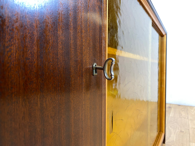 WMK I Hochwertige dunkle Mid-Century Vitrine mit original Ornamentglas I Schank Vitrinenschrank Bücherschrank Kommode Anrichte Glasvitrine Bauhaus Vintage 50er 60er Berlin Leipzig Augsburg Heidelberg