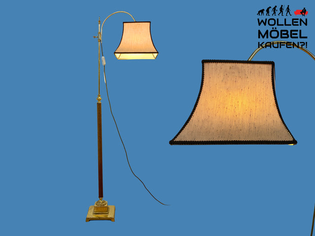 Sehr hübsche höhenverstellbare Vintage Stehlampe mit hellem Lampenschirm & edlem Lampenfuß aus Holz & Messing I Stehleuchte Leuchte Lampe Leselampe Leseleuchte 60er 70er I