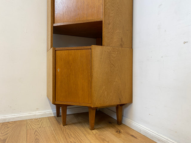 WMK I Hochwertiger hoher Mid-Century Eckschrank I Vollholz in Eiche I mit verstell. Regalböden I Eckregal Highboard Bücherschrank Büchervitrine Regalwand Regal Wohnwand Vintage 50er 60er I