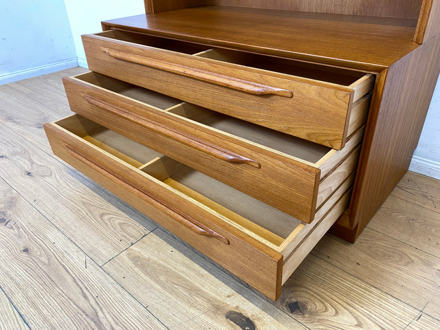 Hochwertiger Vintage Bücherschrank von Strobeck in skandinavischem Still mit Schubladen I Teakholz I Regal Bücherregal Holzregal Danish Design Mid-Century Vintage Teak I