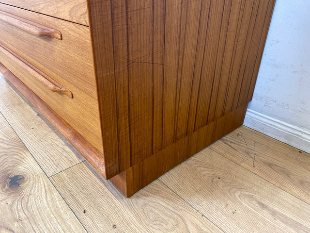 Hochwertiger Vintage Bücherschrank von Strobeck in skandinavischem Still mit Schubladen I Teakholz I Regal Bücherregal Holzregal Danish Design Mid-Century Vintage Teak I