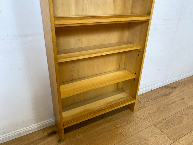 Minimalistisches und gut erhaltenes sehr hohes Mid-Century Bücherregal mit verstellbaren Regalböden I Regal Holzregal Bücherschrank Küchenregal Retro Vintage I