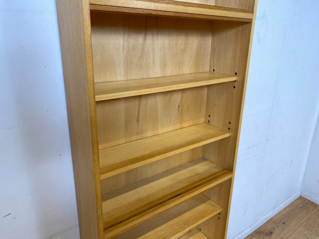 Minimalistisches und gut erhaltenes sehr hohes Mid-Century Bücherregal mit verstellbaren Regalböden I Regal Holzregal Bücherschrank Küchenregal Retro Vintage I